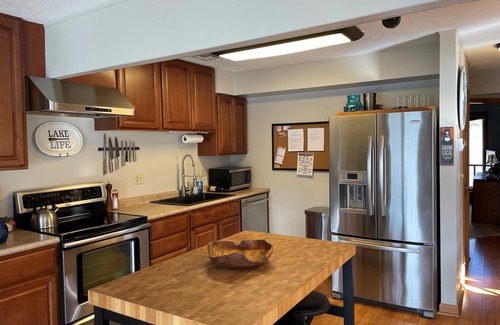McHenry House | Lakefront Wisp Away/w Dock