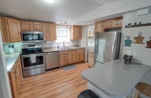 Blocker House | Lakefront with Boat Ramp Access, Dogs Welcome!