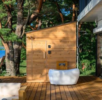 Tenei-mura House | Lakehide Konan - 1日1組1棟貸切 湖畔のサウナ付貸別荘