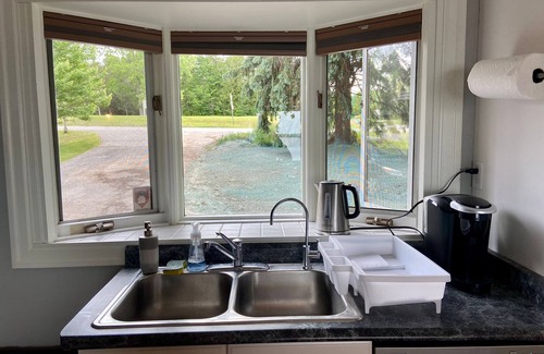 Prince Edward Cottage | Lakehouse in Prince Edward County. Private Dock. Pet Friendly!