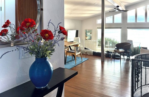 Butte Des Morts Ski Chalet | Lakehouse retreat, conveniently located.