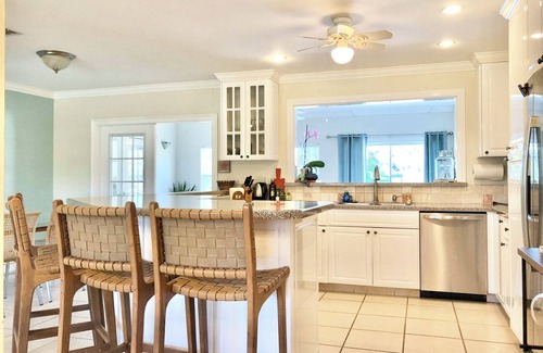 Sebastian Highlands House | Lakehouse with Sunsets only one mile from Indian River Lagoon