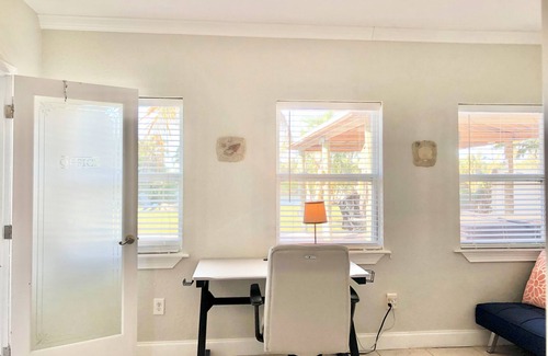 Sebastian Highlands House | Lakehouse with Sunsets only one mile from Indian River Lagoon