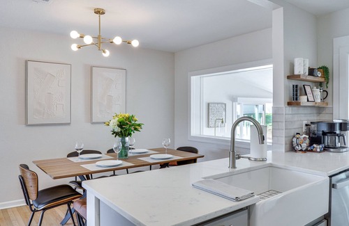 Lakeland House | Lakeland Retreat w/Private Pool & Yard Games!