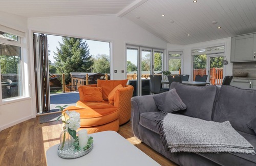 Troutbeck Bridge Cottage | LAKELAND VIEW, pet friendly, with a garden in Windermere