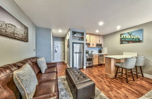 South Lake Tahoe Condo | Lakeland Village #225 - Studio in Lodge, romantic remodel, walk to Lake