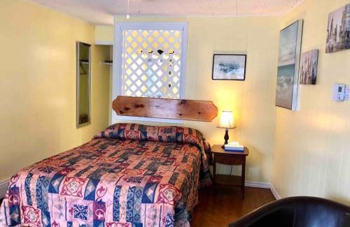 Yarmouth Hotel | Lakelawn B&B and Motel