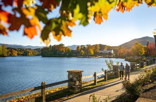 Lake Junaluska Apartment | Lakeshore Apt 46