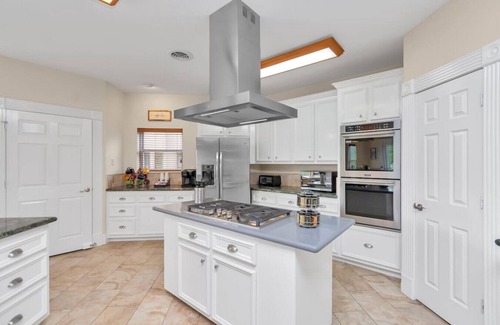 Lake Houston Apartment | Lakeshore Escape with Breathtaking View