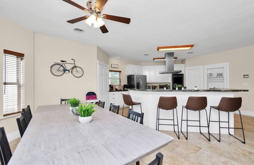 Lake Houston Apartment | Lakeshore Escape with Breathtaking View