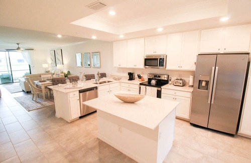 Lakewood Ranch Condo | Lakeshore Retreat | 2 Bed, 2 Bath
