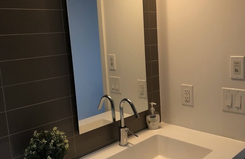 Fort York House | Lakeshore townhouse.