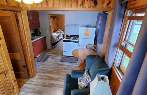Ray Cabin | Lakeside 1 Bedroom Bear Paw Cabin on Kab