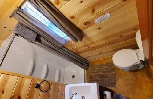 Ray House | Lakeside 1 Bedroom Bear Paw Cabin On Kab