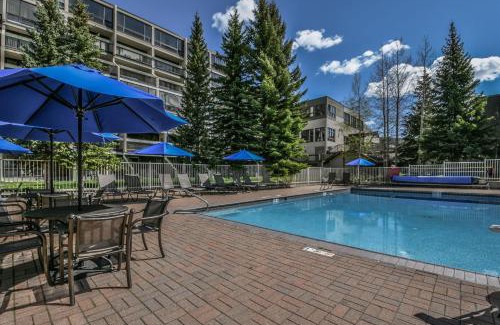 Lakeside Village House | Lakeside 1485 by SummitCove Lodging