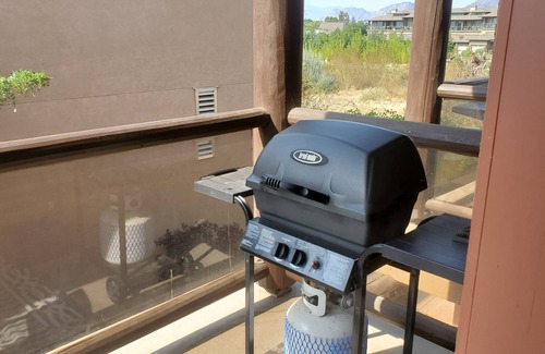 Okanagan-Similkameen Condo | Lakeside 2BD Retreat at Casa Del Mila Oro Lake Osoyoos-Pool, Patio, Beach!