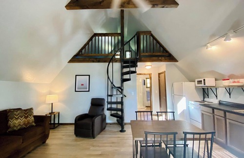 Indian Point Cabin | Lakeside A-Frame Cabin with Loft | Calm Waters Resort | Boat Slips & Rentals | FREE Kayaks & Paddleboards | Guided Fishing & Lake Tours!