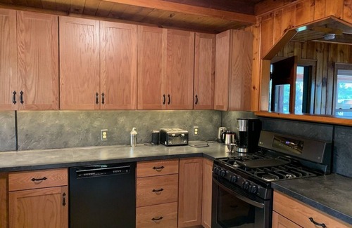 Windham Cabin | Lakeside Cabin With Private Sandy Beach