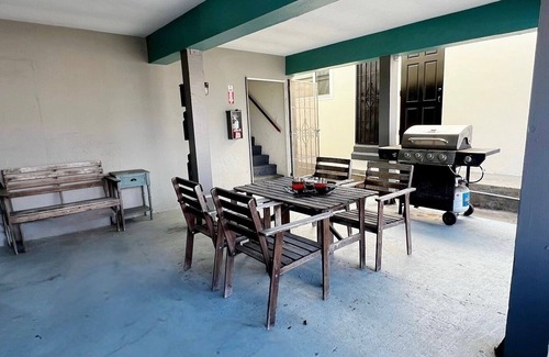 Point Loma Heights Apartment | Lakeside Charm in Ocean Beach