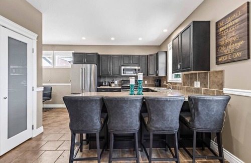 Sicamous Condo | Lakeside Condo, boat slip included/heated garage for Sledders in Winter !