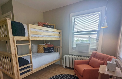 Lakeside - Lester Park Apartment | Lakeside Condo | Three Seasons Patio
