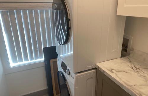 Regional District of Nanaimo Apartment | Lakeside Cottage