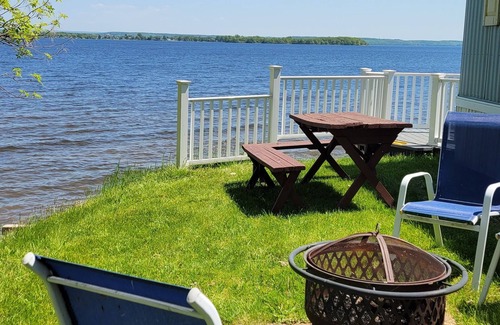 Dexter House | Lakeside Cottage featuring million-dollar views at prices you can afford & more…