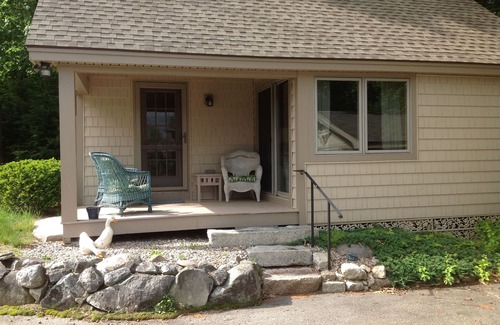 Wolfeboro House | Lakeside Cottage Getaway