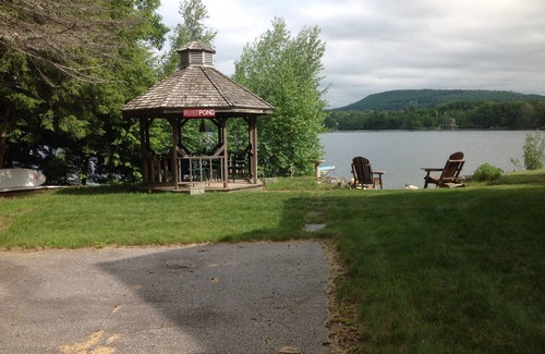 Wolfeboro House | Lakeside Cottage Getaway