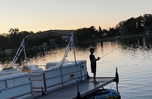 Frontier Boat Rental | Lakeside Cruise, Bird Lake, Osseo MI