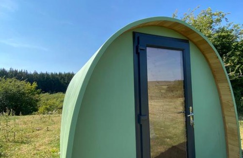 Longford Cabin | Lakeside Eco Pod