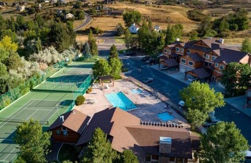 Ogden House | Lakeside Escape 1 BR with Resort Amenities