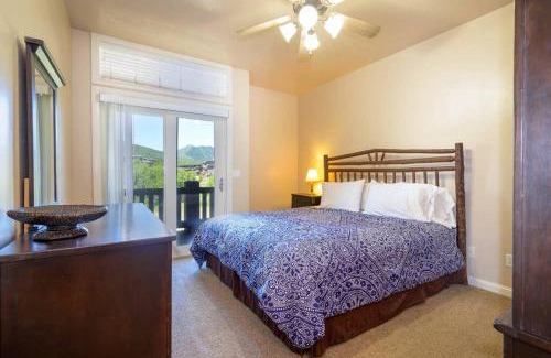 Ogden House | Lakeside Escape 1 BR with Resort Amenities