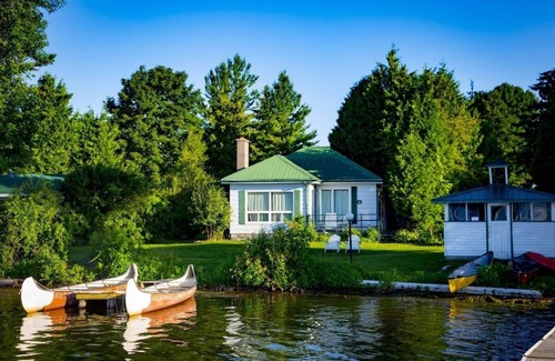 Otonabee-South Monaghan Cottage | Lakeside Getaway Perfect for Families: Playgrounds & Nature Trails