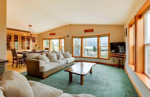 Grand Lake House | Lakeside Grand Lake Retreat 4 Mi to Natl Park