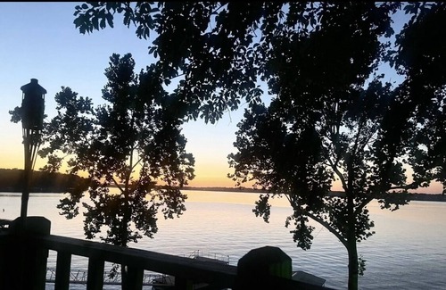 Tia Juana Apartment | Lakeside Guest Suite w/ Dock Access to Grand Lake Disney Oklahoma
