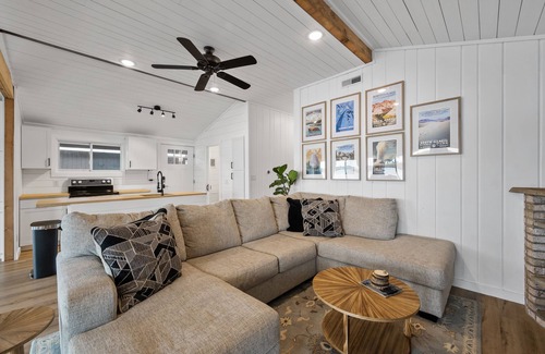 Isanti Cabin | Lakeside Haven Beautiful View 45 Mins From MPLS
