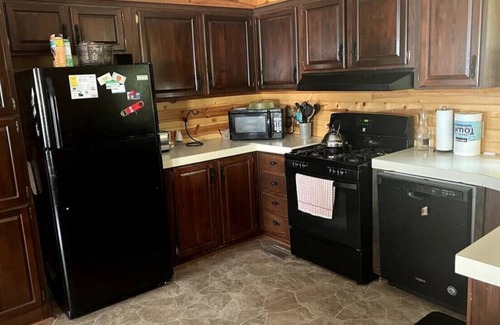 Fremont House | Lakeside Haven Retreat Snow Lake