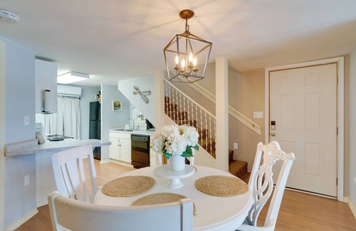 Jefferson House | 'Lakeside Haven' w/Deck & Views in Jefferson!