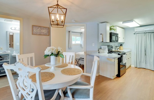 Jefferson House | 'Lakeside Haven' w/Deck & Views in Jefferson!