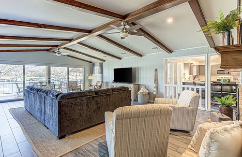 Kingsland House | Lakeside home with Private Dock, Hill Country Views & Endless Water Fun