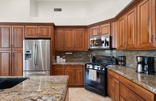 Arrowhead Ranch House | Lakeside home with private patio| Grill | Golf views & Pool Table