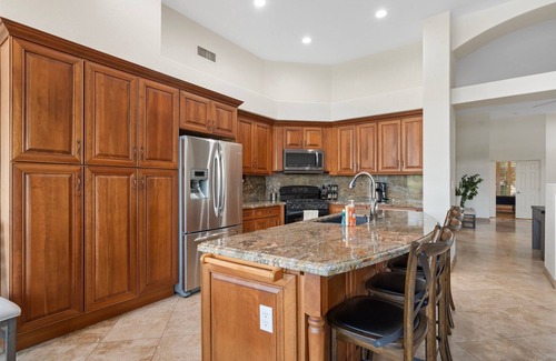 Arrowhead Ranch House | Lakeside home with private patio| Grill | Golf views & Pool Table