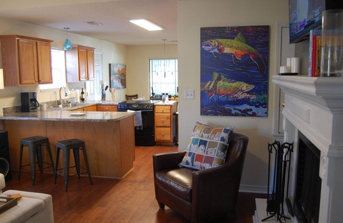 Drasco House | Lakeside house on Greers Ferry. Cozy, fun getaway.