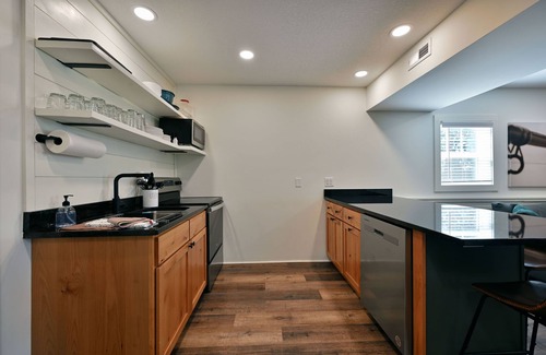 Webb Lake Condo | Lakeside Kayaking Bear Condo: Beach, Sauna, Club Room, Private Balcony