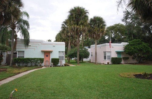 Lake Davis - Greenwood Cottage | Lakeside - Lake Davis Art Deco Cottage 5B