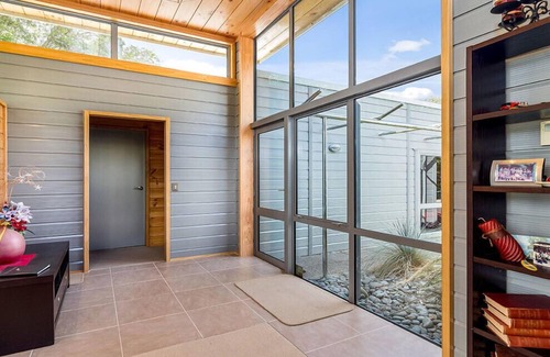 Lake Tarawera Cottage | Lakeside Landing - Lake Tarawera Holiday Home