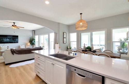 Gravois Mills House | Lakeside Landing- Sleeping 16