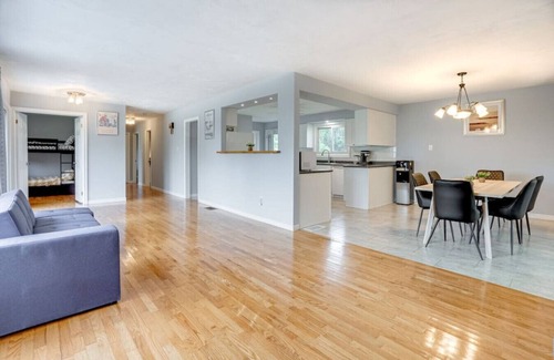 Selwyn House | Lakeside Living: *BBQ Fun, Boat Deck & Playground*