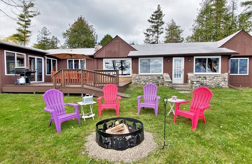 St Ignace House | Lakeside Lodge on Lake Huron